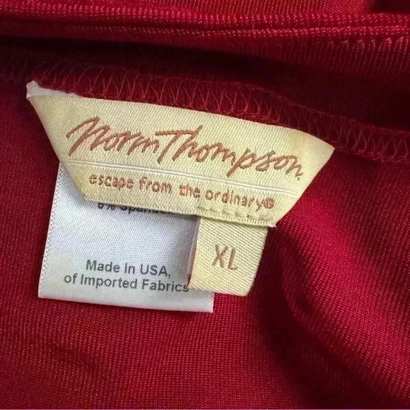 Norm Thompson Women’s XL Christmas Red Long Sleeve Cowl Neck Tunic - Picture 8 of 11